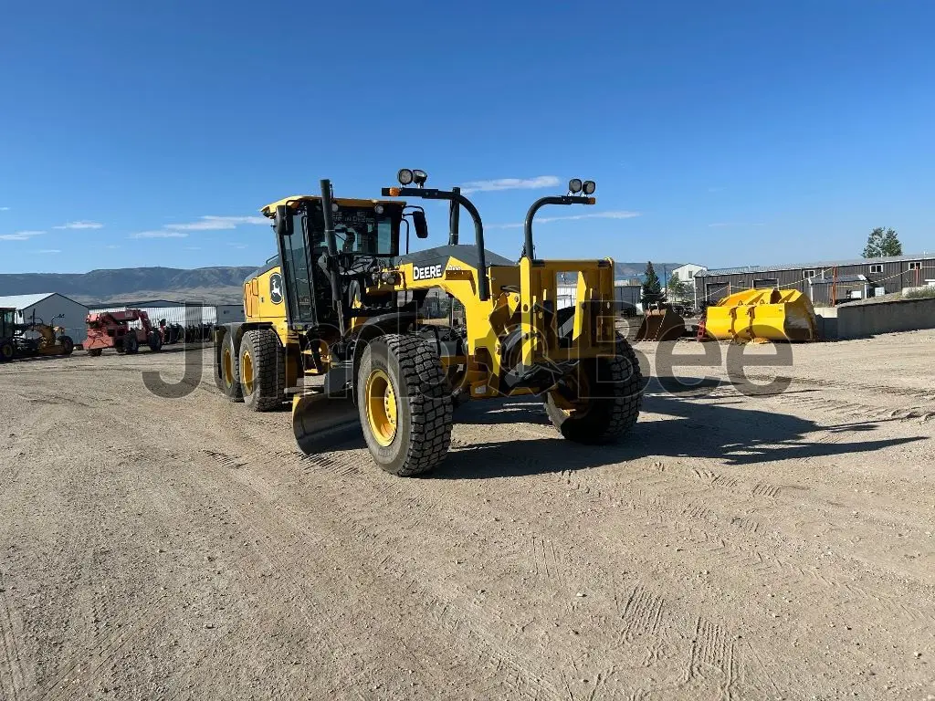 John Deere 772G 2023 - Usado (1,898 Horas) en Venta — foto 1 de 6