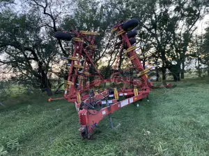 2004 Bourgault 9800-36 Chisel plows