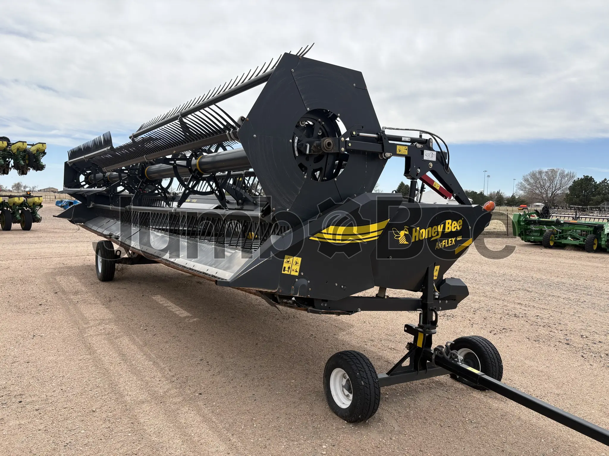Honey Bee AFS230 2022 - Usado en Venta — foto 1 de 22