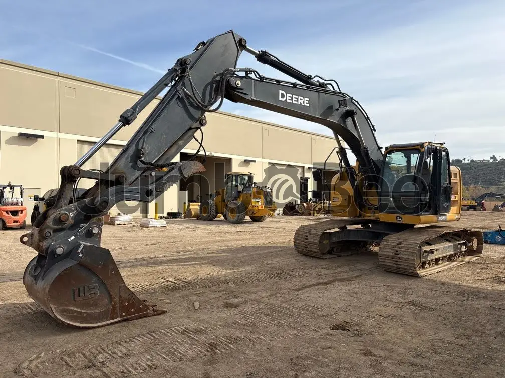 John Deere 245G 2022 - Usado (3,294 Horas) en Venta — foto 1 de 49