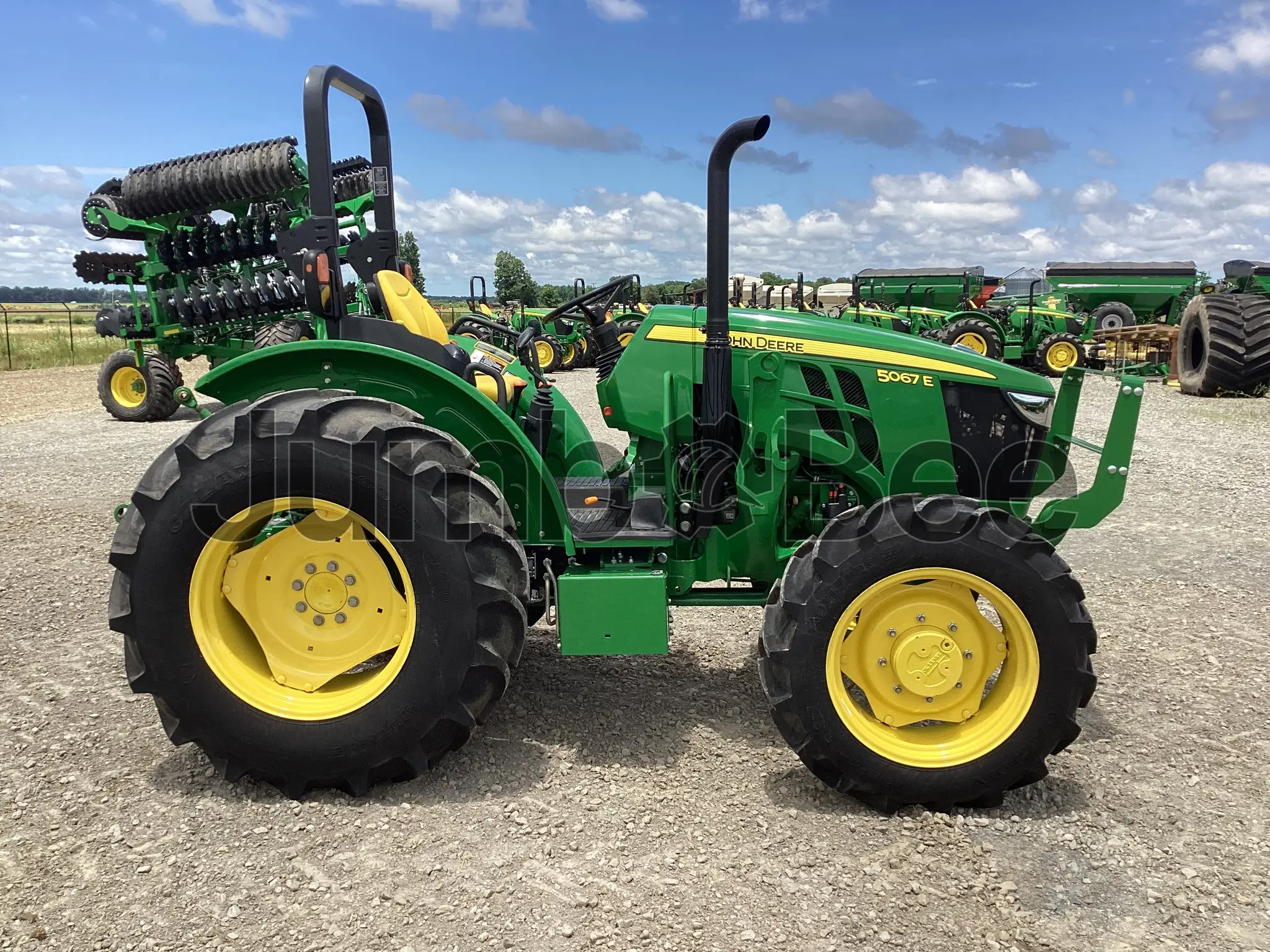 John Deere 5067E 2023 - Usado (591 Horas) en Venta — foto 1 de 22