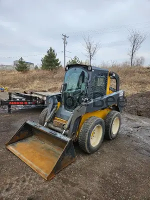 2026 John Deere 318D Skid Steer / CTL