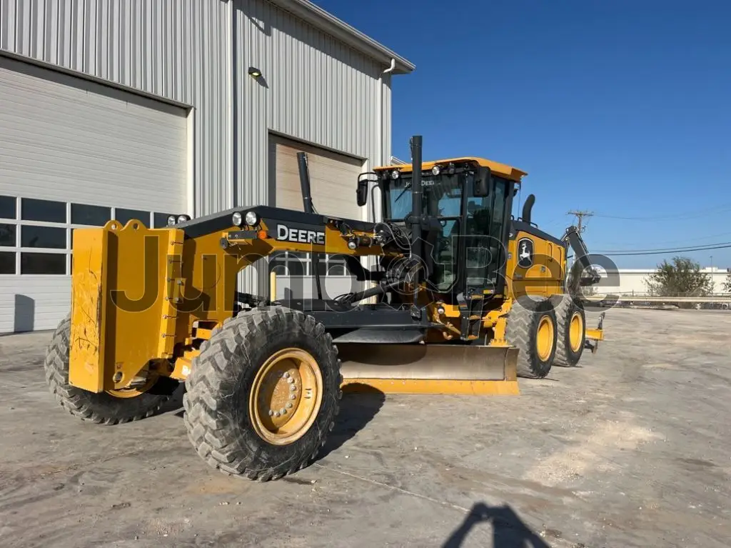 2024 John Deere 772G - Used, 3,179 Hours for Sale — photo 1 of 49