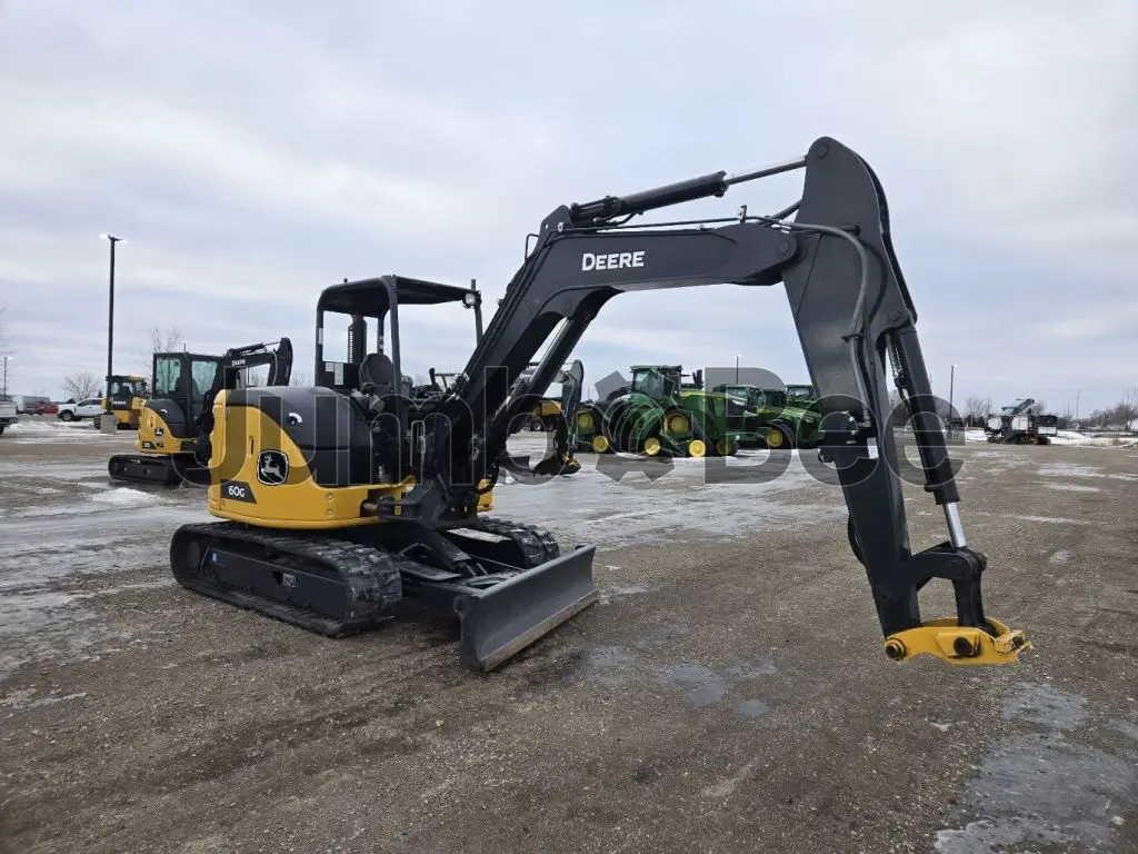 John Deere 60G 2023 - Usado (197 Horas) en Venta — foto 1 de 22