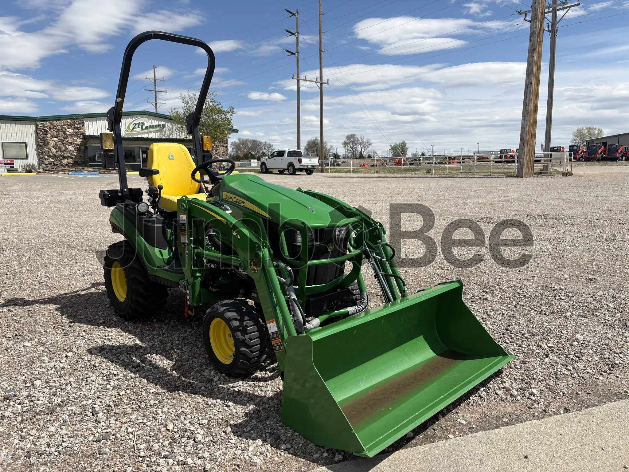 John Deere 1025R 2024 - Usado (9 Horas) en Venta — foto 1 de 8