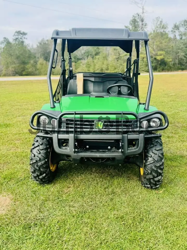 John Deere XUV 825M 2024 - Usado (140 Horas) en Venta — foto 1 de 5