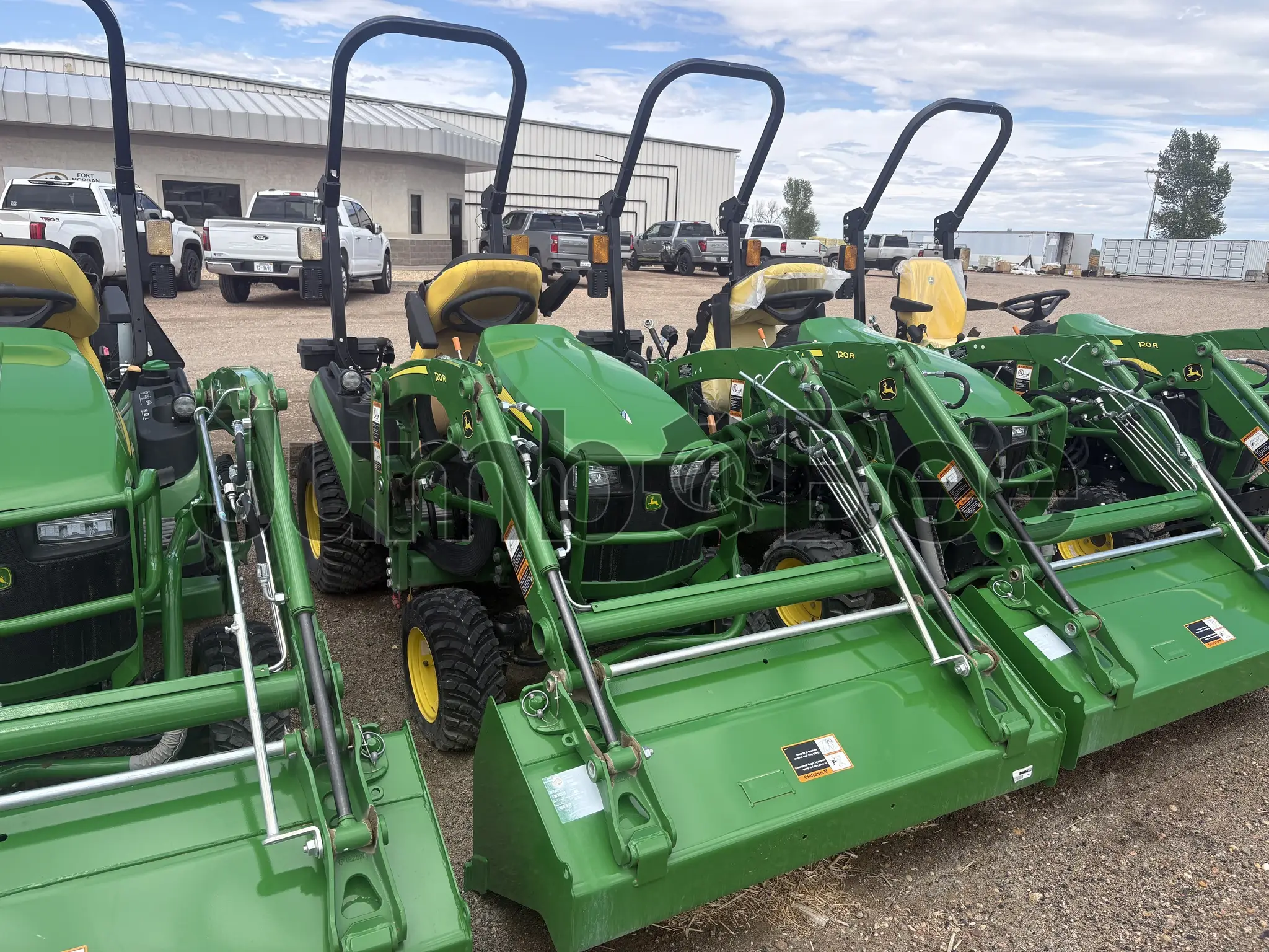 John Deere 1025R 2024 - Nuevo en Venta — foto 1 de 6