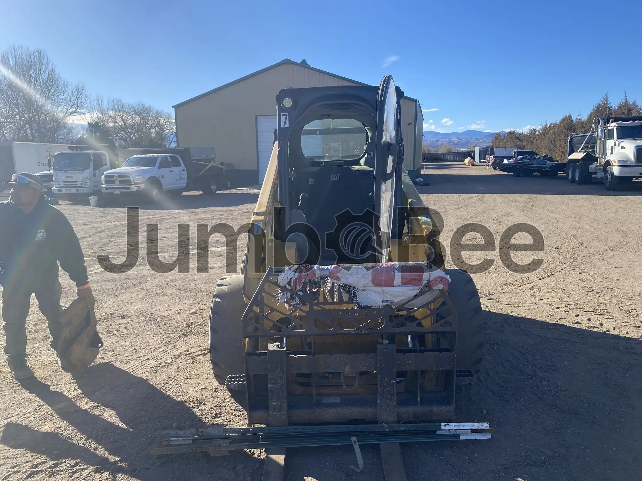 https://prod-jumbo.nyc3.cdn.digitaloceanspaces.com/product/13073/e377498d31fd5eda7af02383de0c9eb2.webp