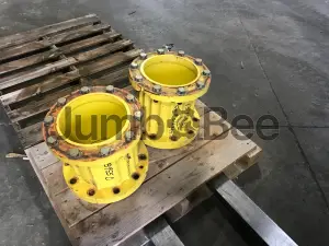 2000 Unverferth 13955D  - 13" cast hub ext Tires
