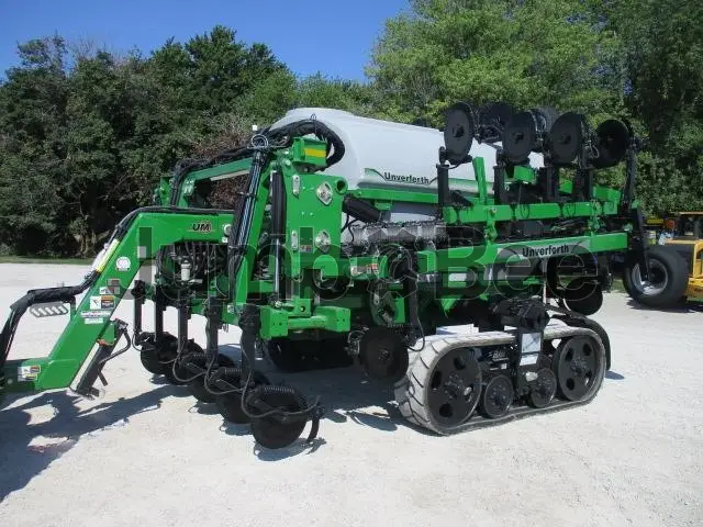 2023 Unverferth NUTRIMAX 2600 - Used  for Sale — photo 1 of 73