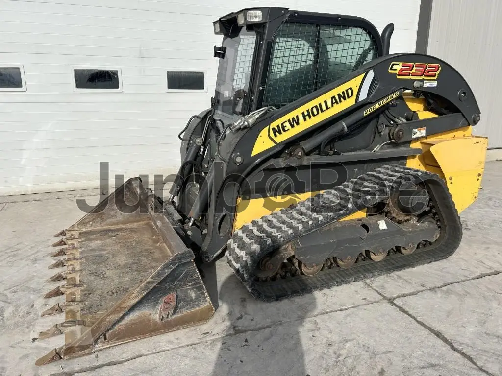 New Holland C232 2018 - Usado en Venta — foto 1 de 43