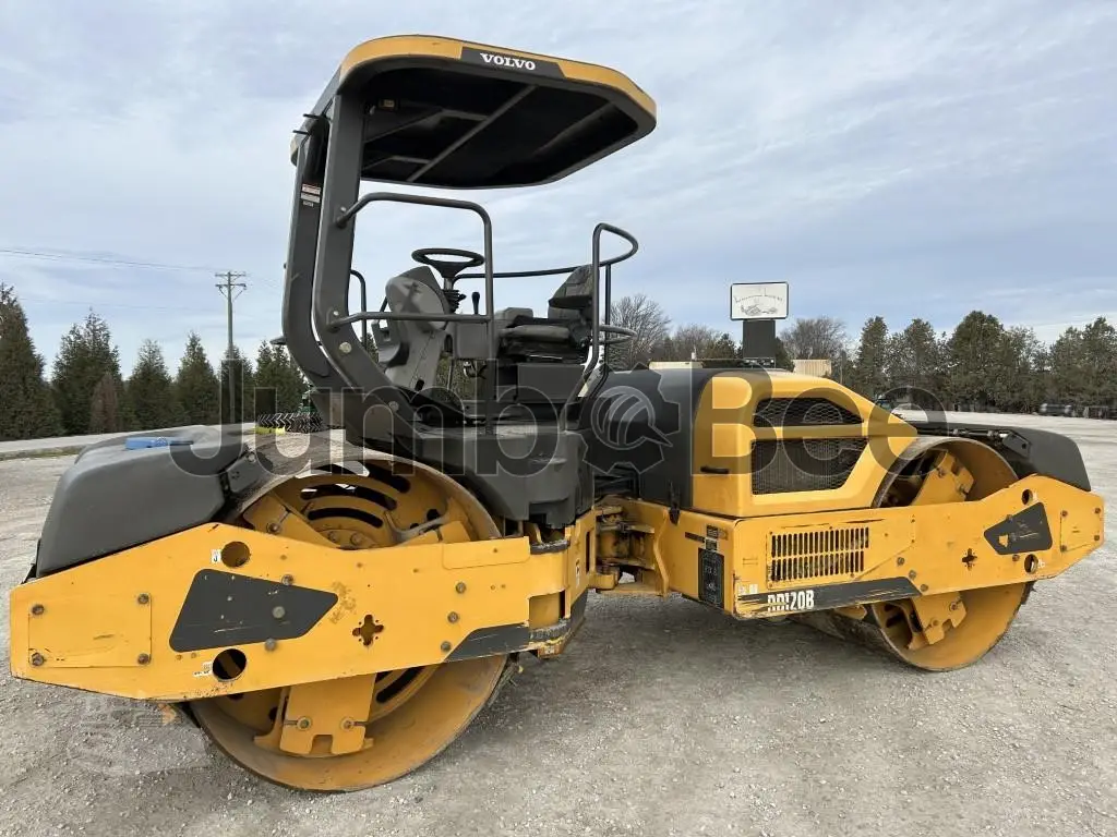 2015 Volvo DD120B - Used  for Sale — photo 1 of 52