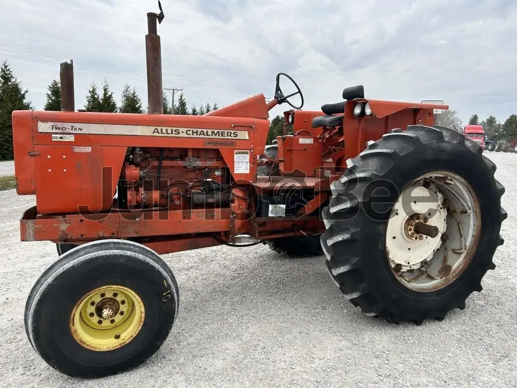 ALLIS-CHALMERS 210 1971 - Usado en Venta — foto 1 de 45