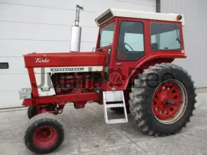 1975 International 1066 Row Crop Tractors
