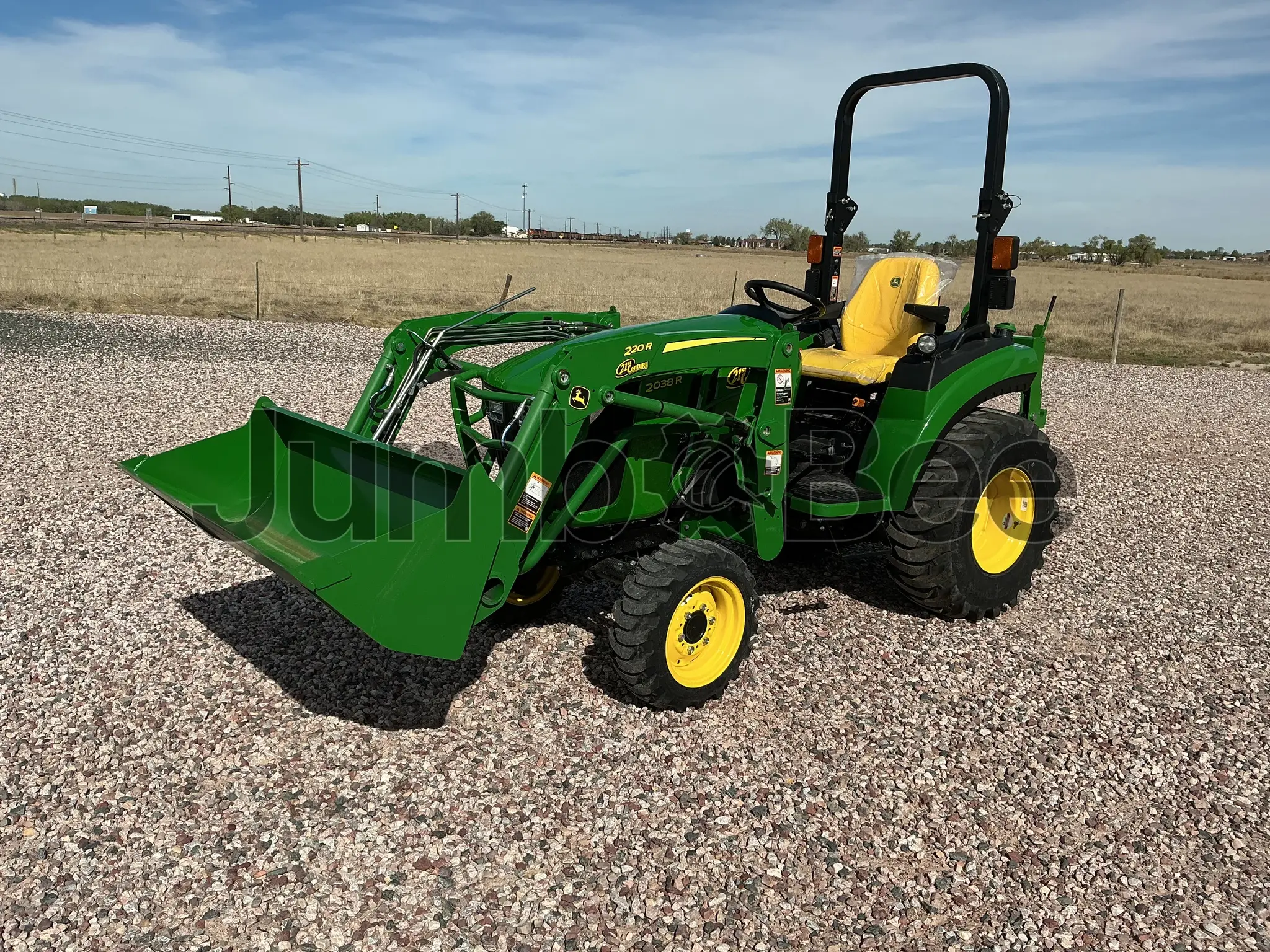 John Deere 2038R 2025 - Nuevo en Venta — foto 1 de 9