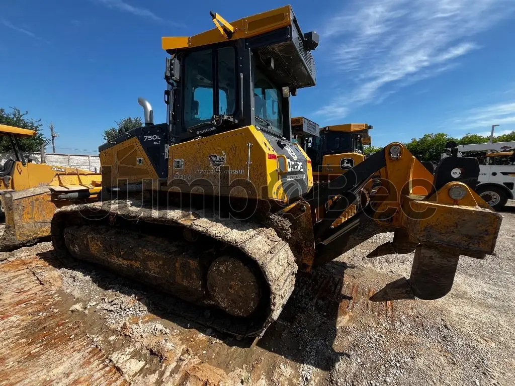 2023 John Deere 750L - Used, 2,243 Hours for Sale — photo 1 of 9