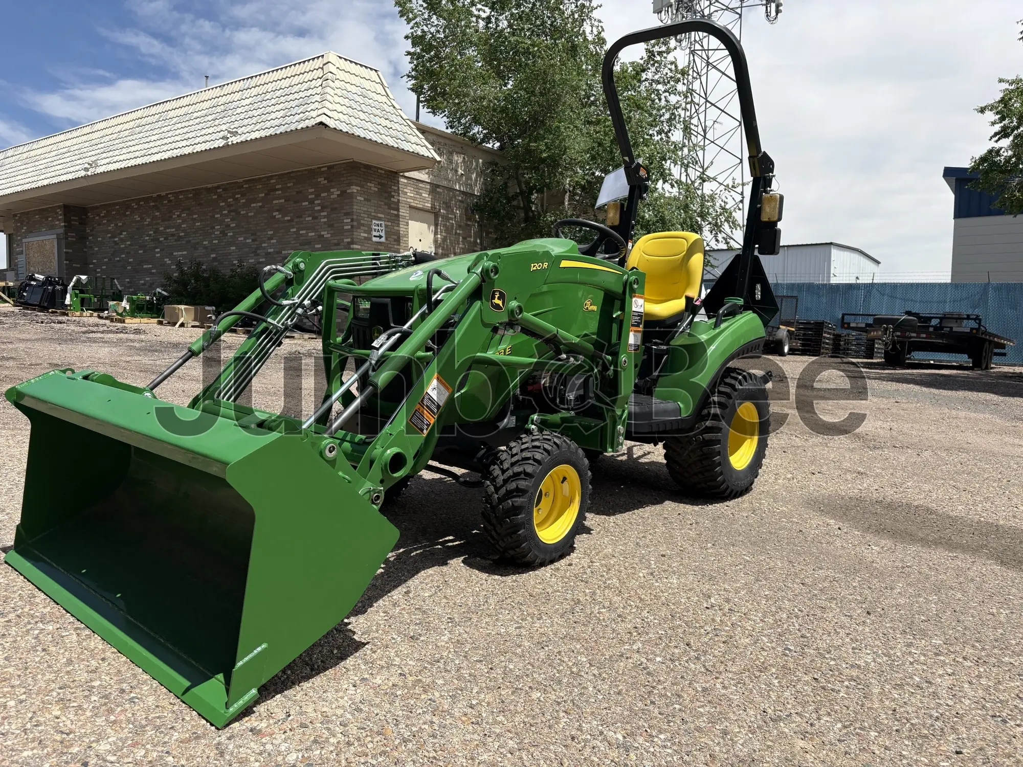 John Deere 1023E 2024 - Nuevo en Venta — foto 1 de 7