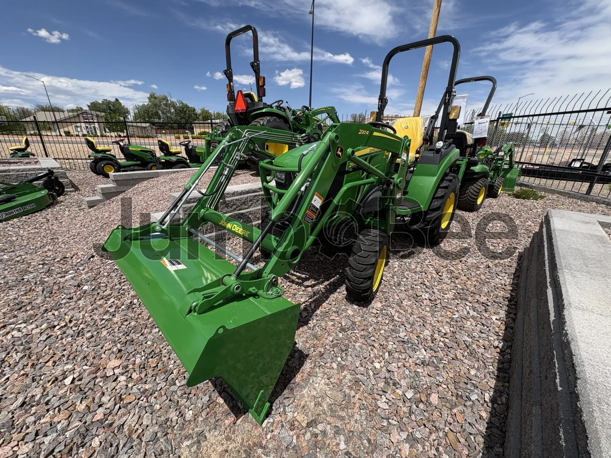 John Deere 2032R 2024 - Nuevo en Venta — foto 1 de 7