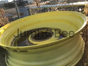 2025 John Deere AN401225 Tires