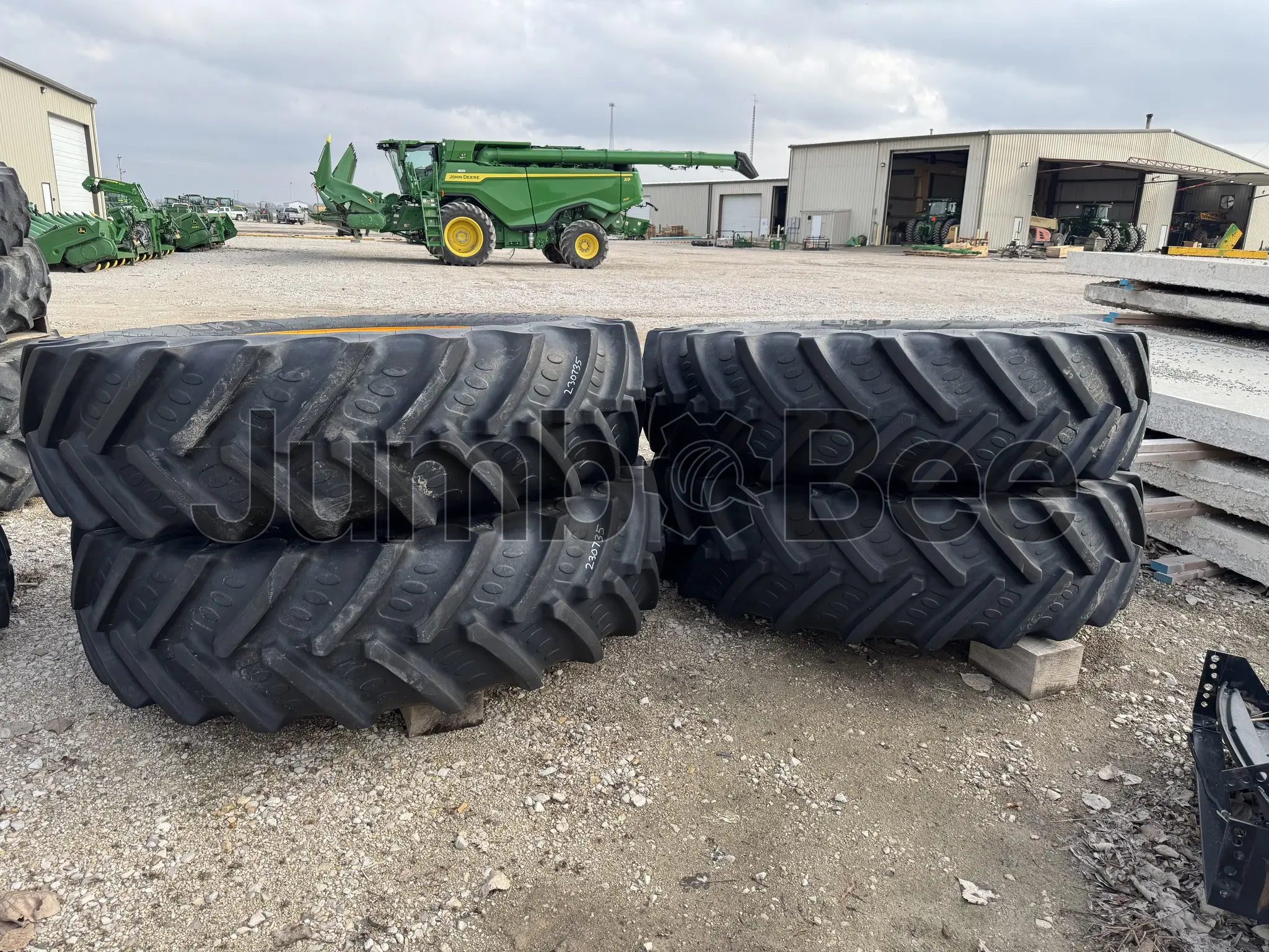BKT 520/85R46 Neumáticos Floater - Usados en Venta — foto 1 de 6
