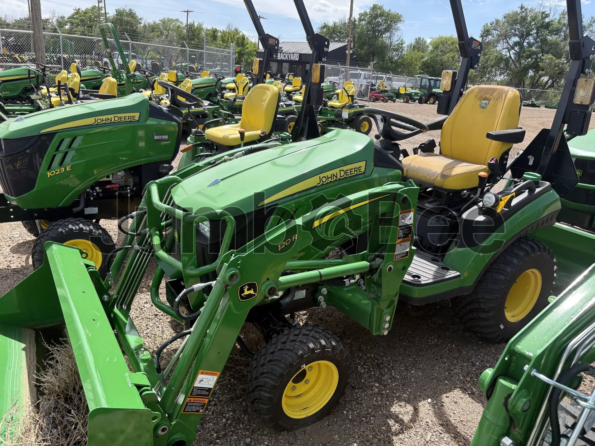 John Deere 1025R 2024 - Nuevo en Venta — foto 1 de 4