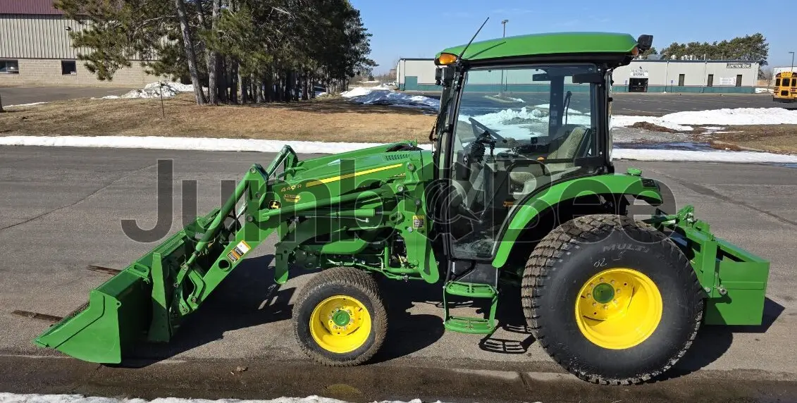 John Deere 4052R 2024 - Usado en Venta — foto 1 de 12