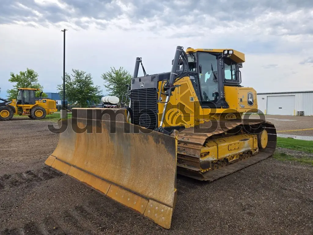 2023 John Deere 850L - Used, 2,852 Hours for Sale — photo 1 of 10