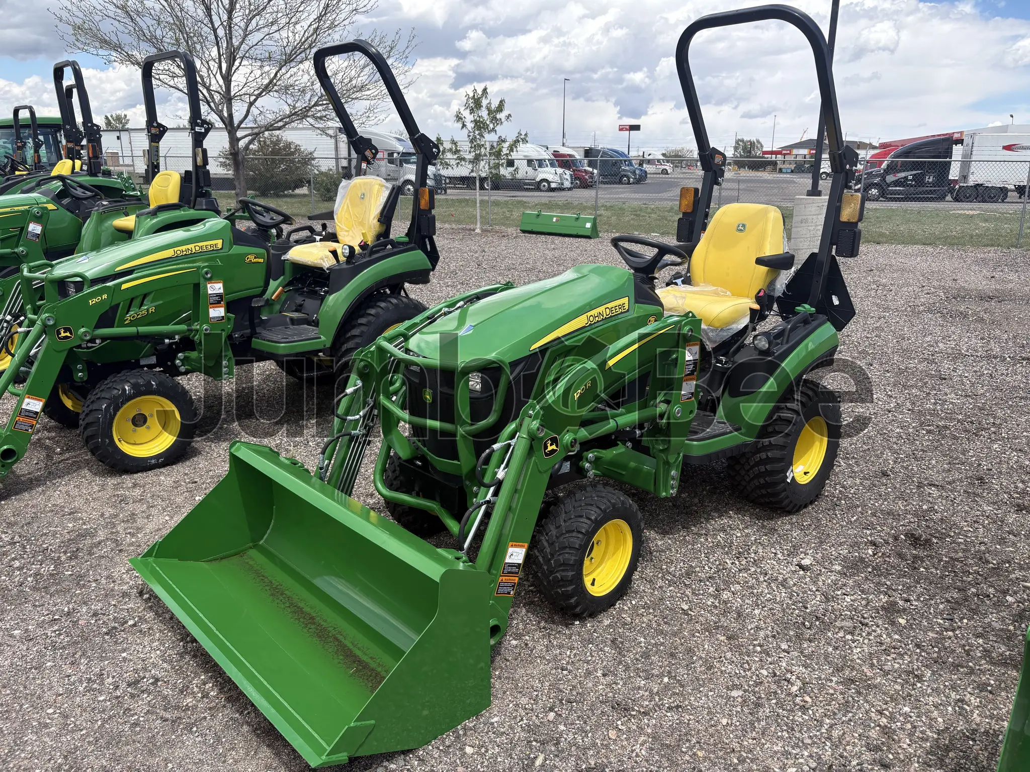 2024 John Deere 1025R - New, for Sale — photo 1 of 6