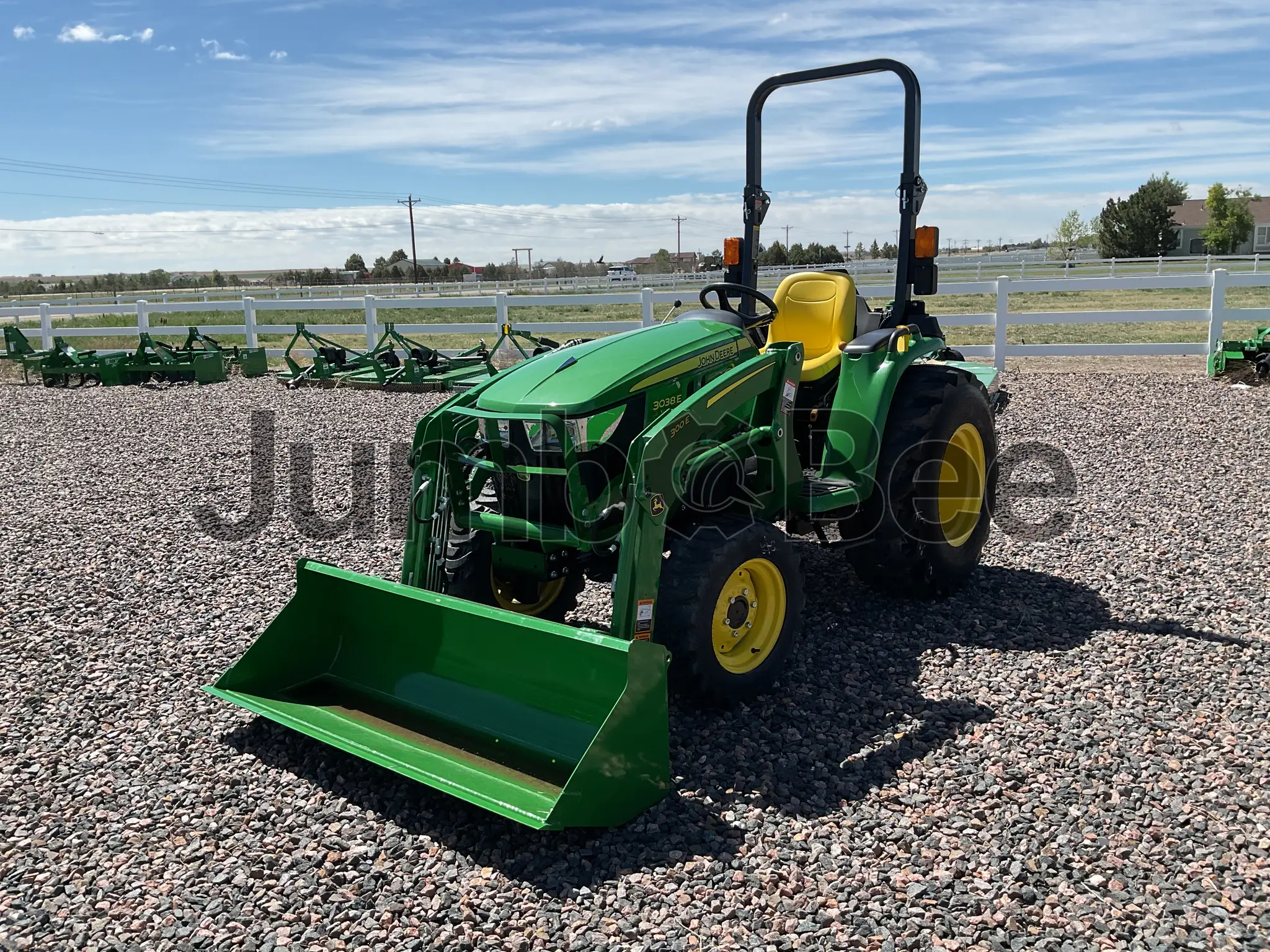 John Deere 3038E 2025 - Nuevo en Venta — foto 1 de 9
