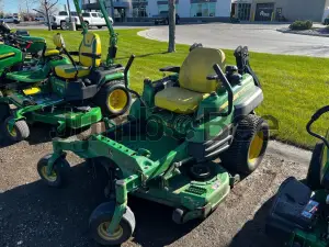 2012 John Deere Z920A Zero-Turn Mowers