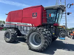 2015 Massey Ferguson 9560 Combines