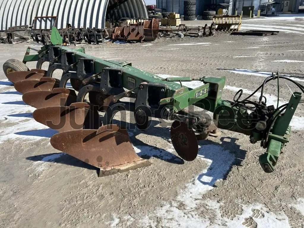 John Deere 2600 - Usado en Venta — foto 1 de 30