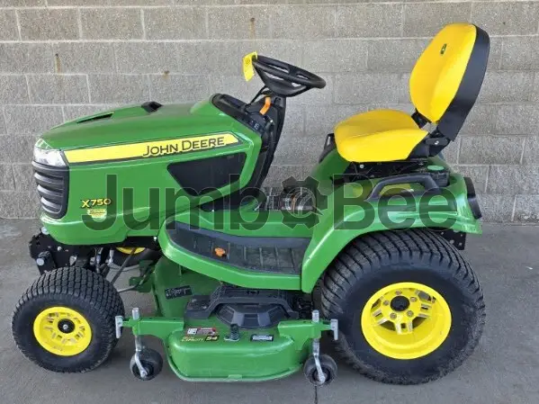 John Deere X750 2024 - Usado (200 Horas) en Venta — foto 1 de 7