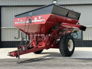 2017 Unverferth 6225 Single Auger