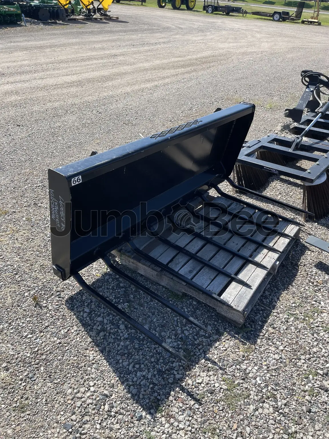 HLA 66" MANURE FORK 2022 - Usado en Venta — foto 1 de 3