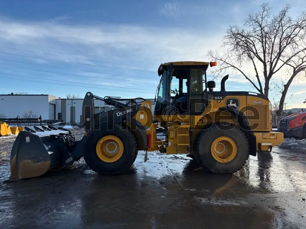 John Deere 644P 2023 - Usado (998 Horas) en Venta — foto 1 de 47
