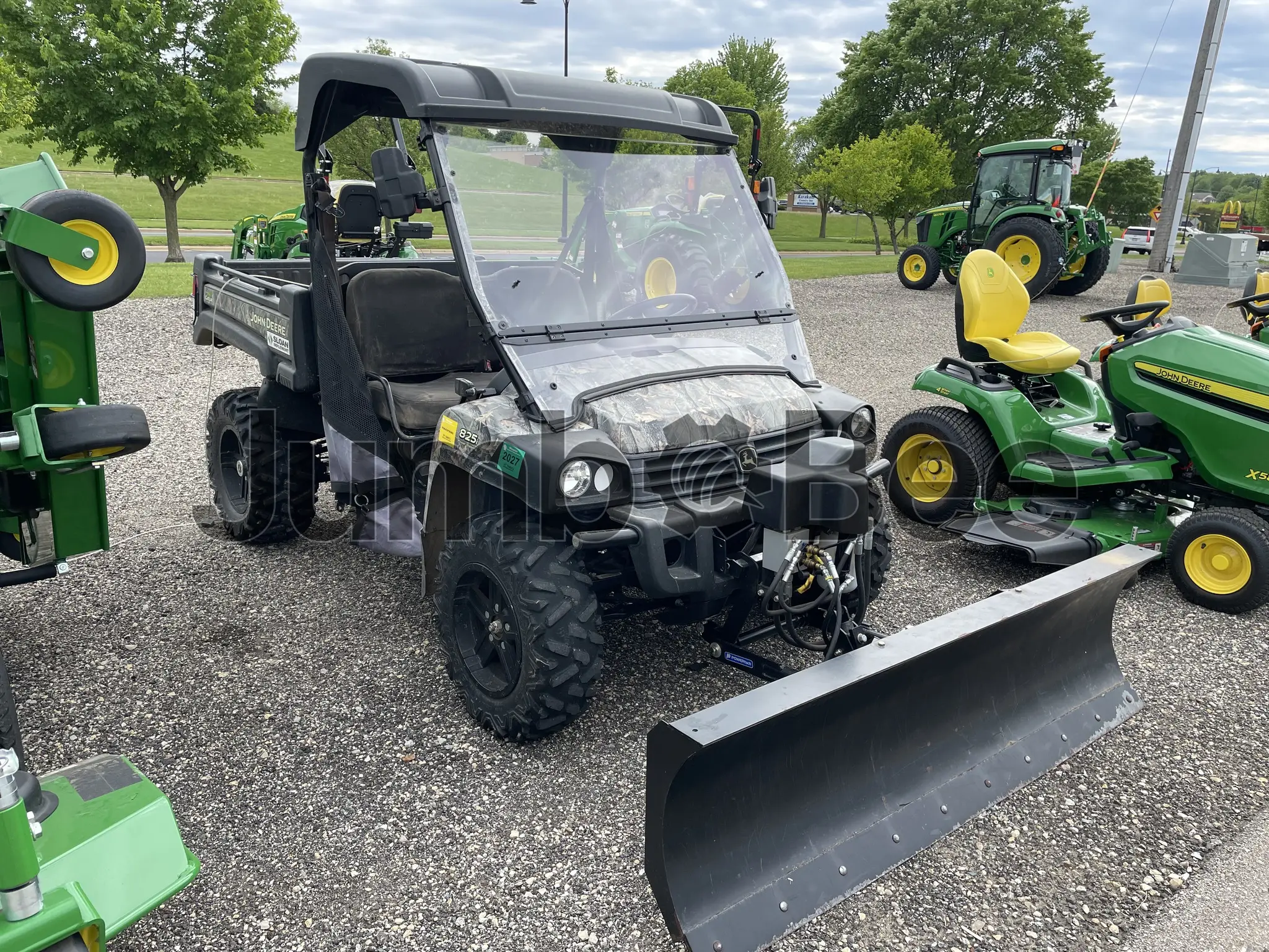John Deere XUV 825I CAMO 2017 - Usado (591 Horas) en Venta — foto 1 de 19