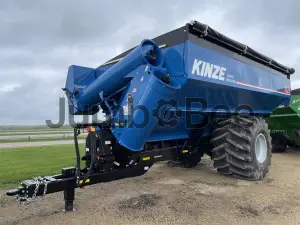 2025 Kinze 1121 Dual Auger