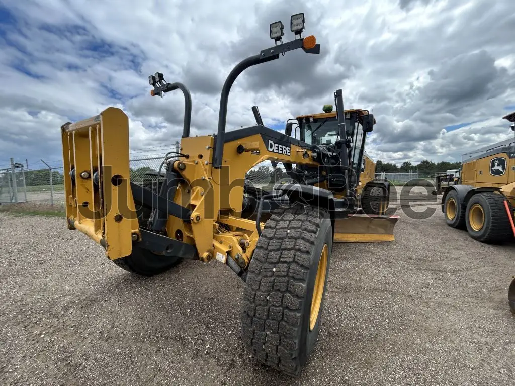 2020 John Deere 772G - Used, 6,751 Hours for Sale — photo 1 of 23
