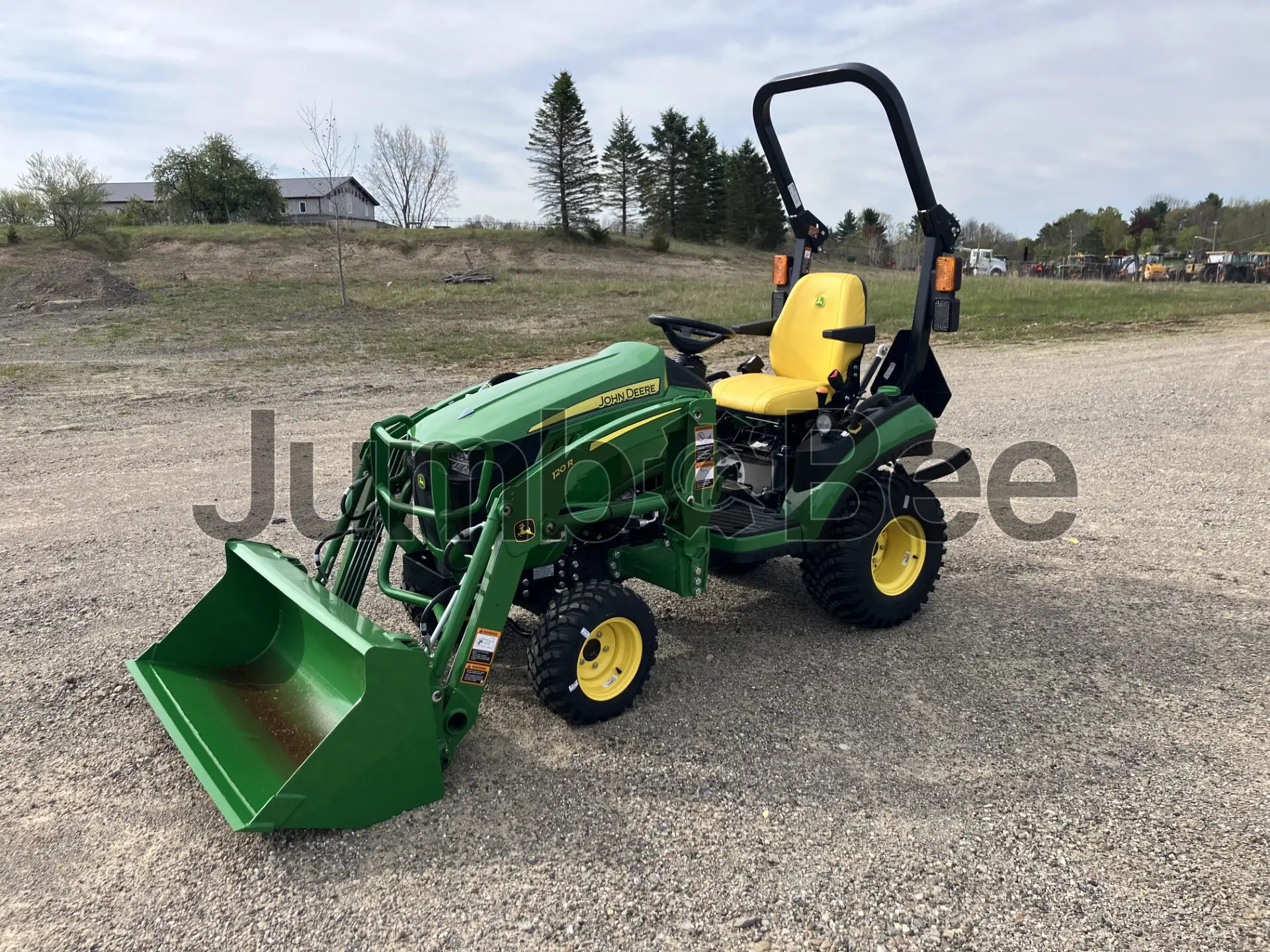 John Deere 1025R 2026 - Nuevo en Venta — foto 1 de 4
