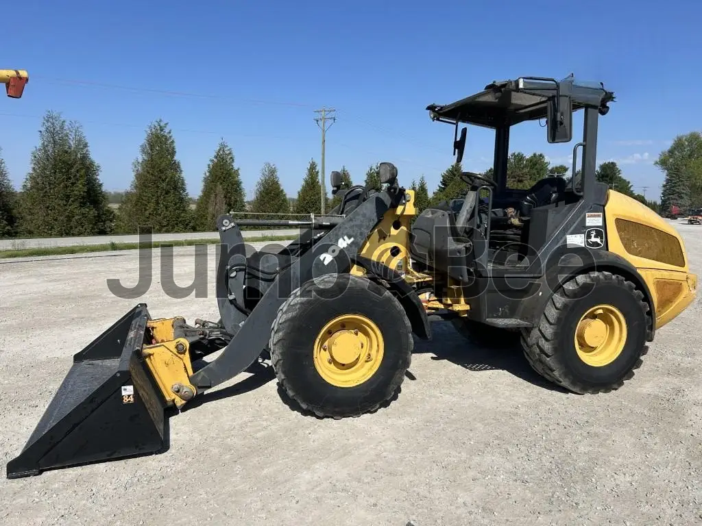 John Deere 204L 2018 - Usado en Venta — foto 1 de 43