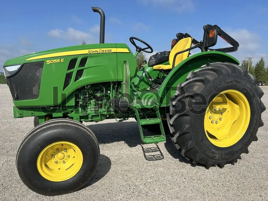 John Deere 5055E 2017 - Usado en Venta — foto 1 de 51