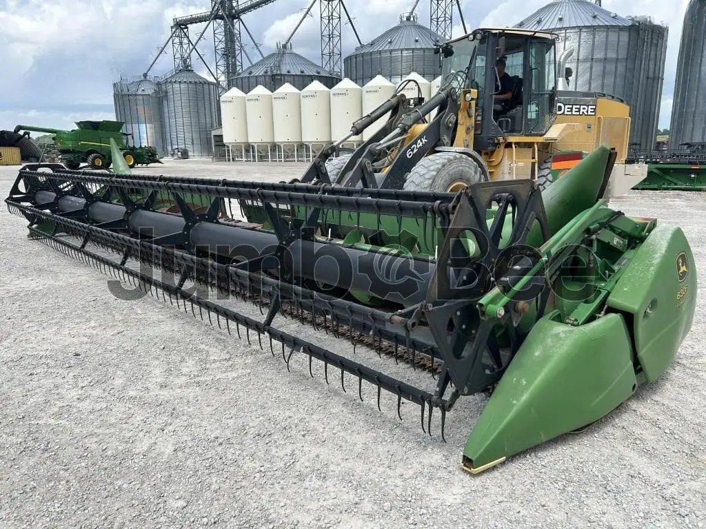 John Deere 630F 2013 - Usado (Horas) en Venta — foto 1 de 44