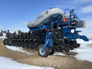 2026 Kinze 4905 Row Crop Planters — Drawn