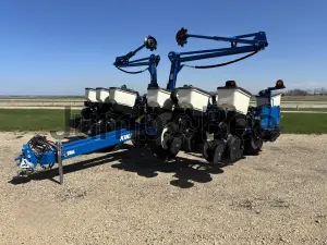 2026 Kinze 3205 Row Crop Planters — Drawn