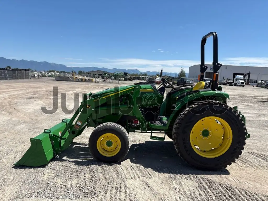 John Deere 4044M 2026 - Nuevo en Venta — foto 1 de 36