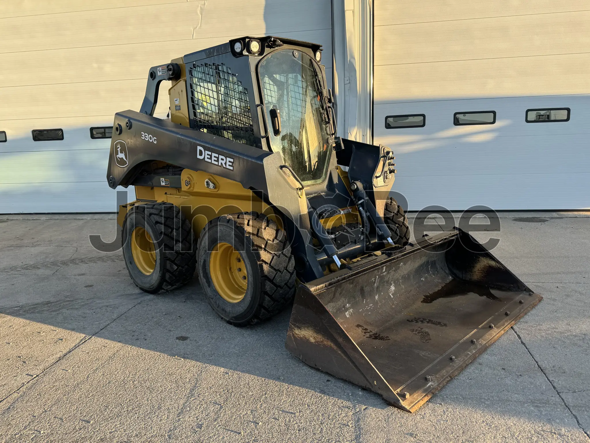 John Deere 330G 2023 - Usado (632 Horas) en Venta — foto 1 de 11