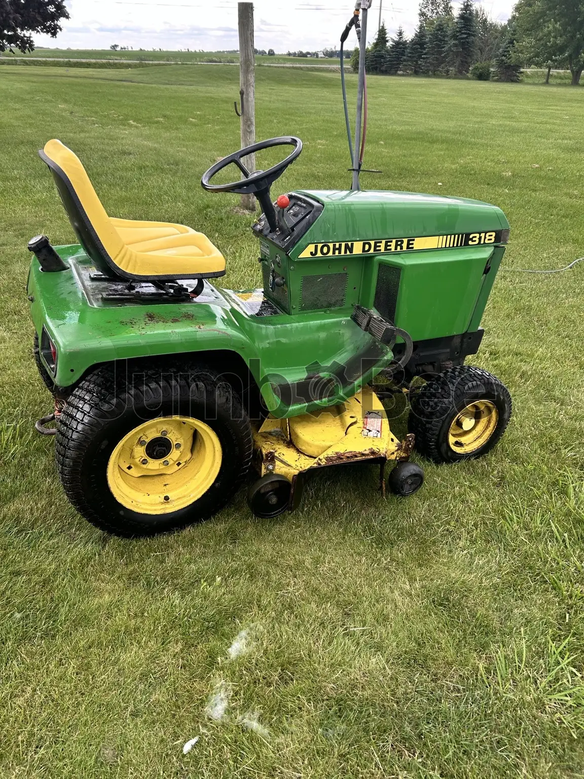 John Deere 318 1986 - Usado en Venta — foto 1 de 4
