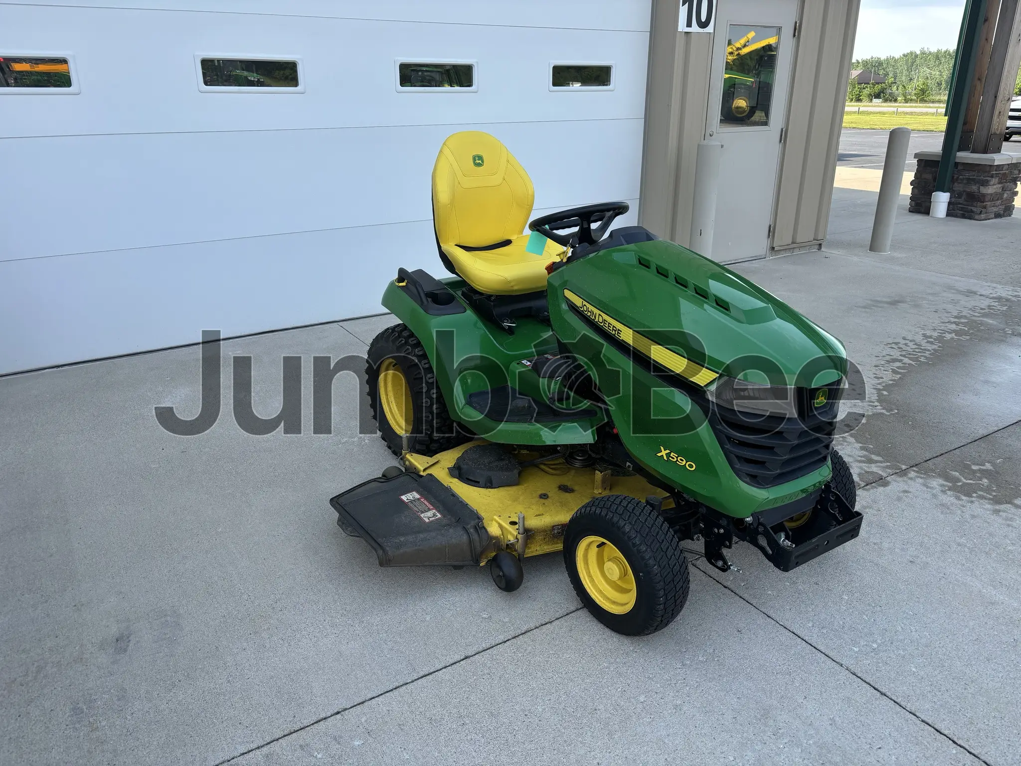 2020 John Deere X590 - Used, 620 Hours for Sale — foto 1 de 7