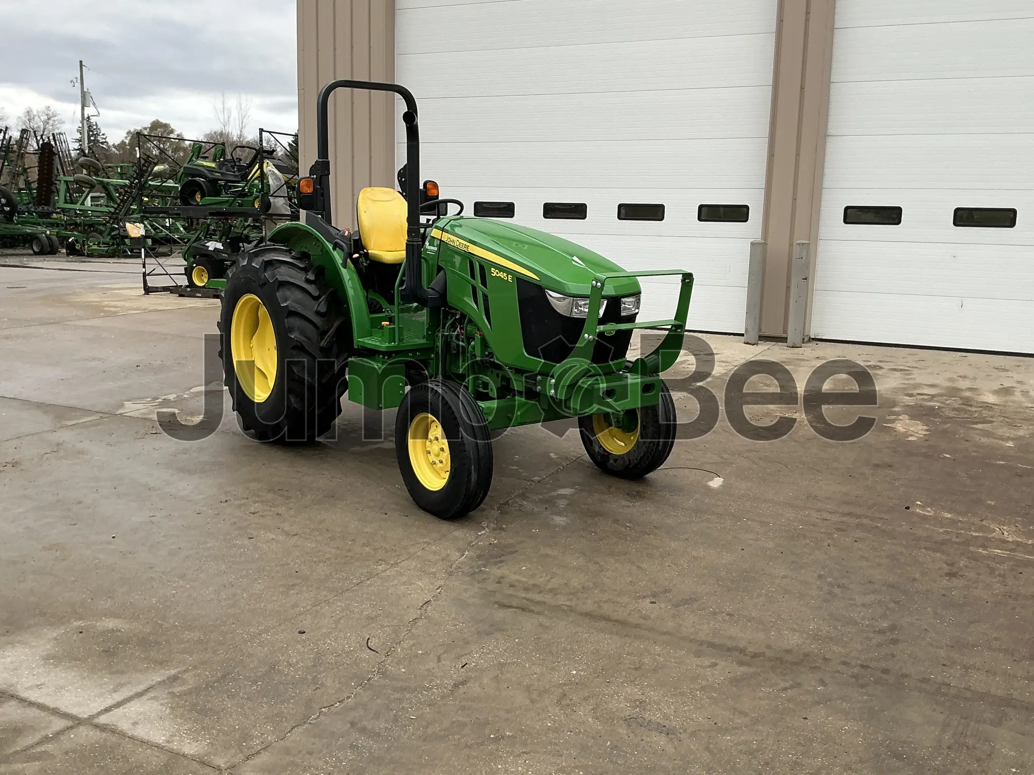 John Deere 5045E 2022 - Usado (901 Horas) en Venta — foto 1 de 8